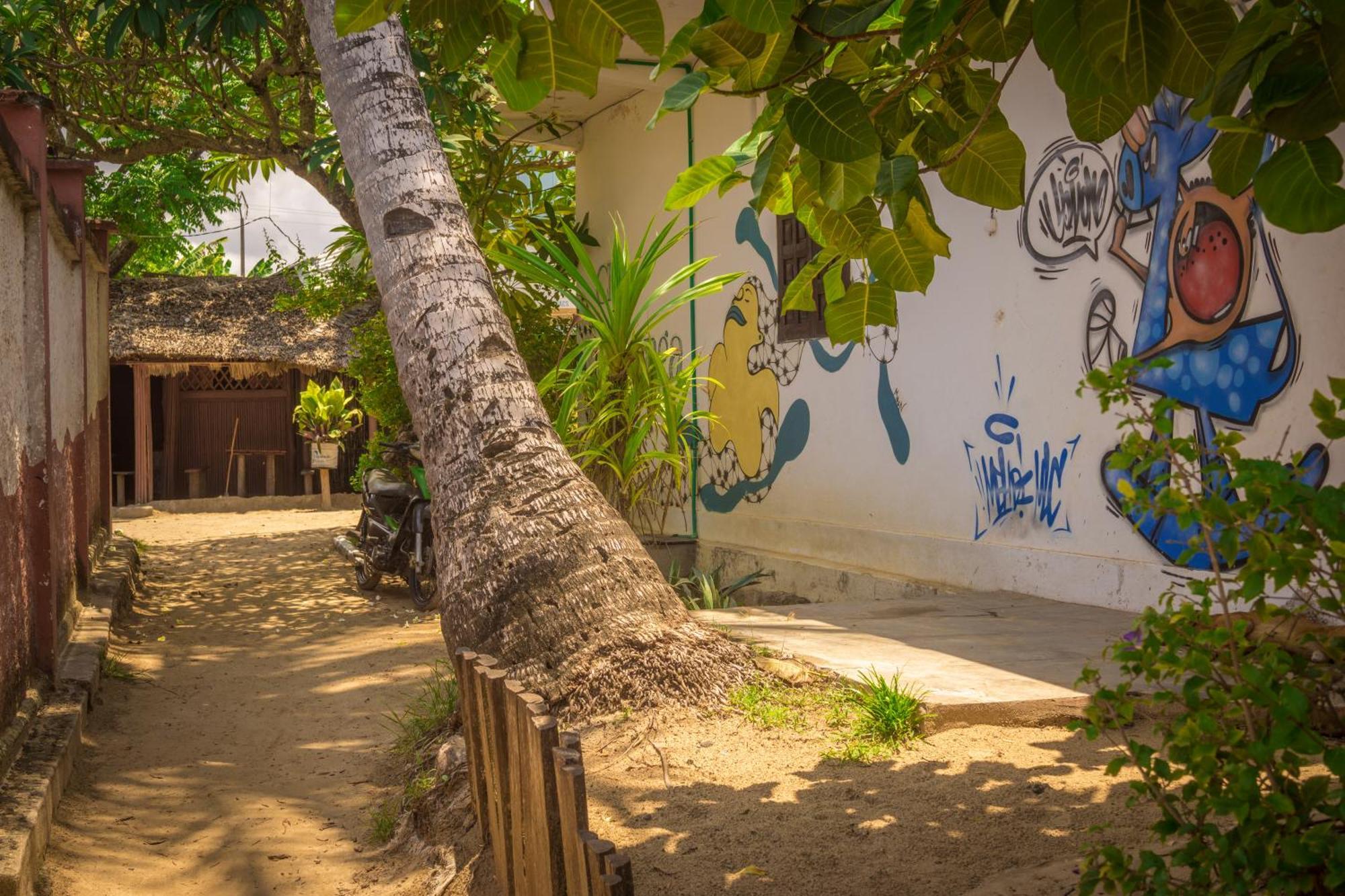 Hotel Chez Senga Madirokely  Exterior foto